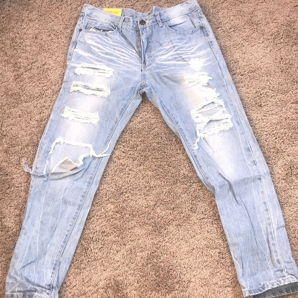 Distressed Boyfriend Jeans
